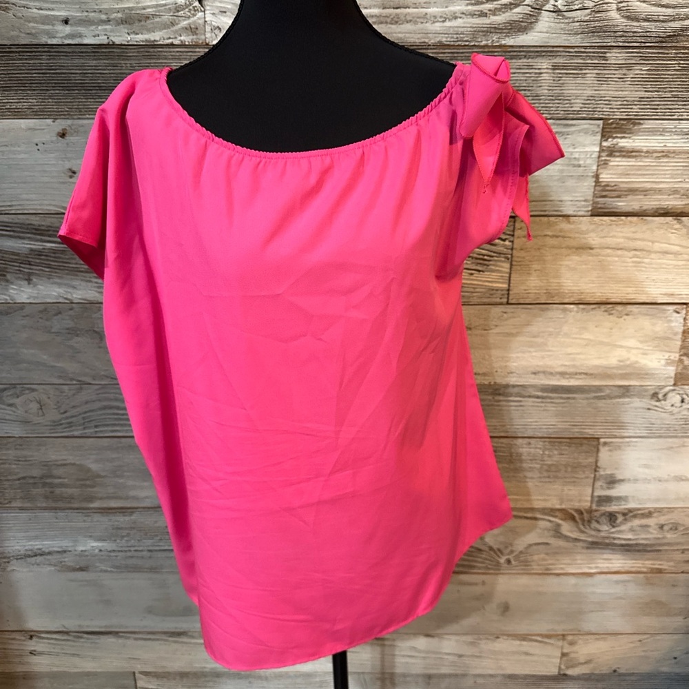 Elegant Pink Women's Blouse with Bow Detail